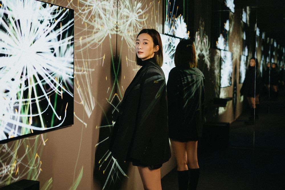 LG Eternal Floral Realm — exhibition view 19
