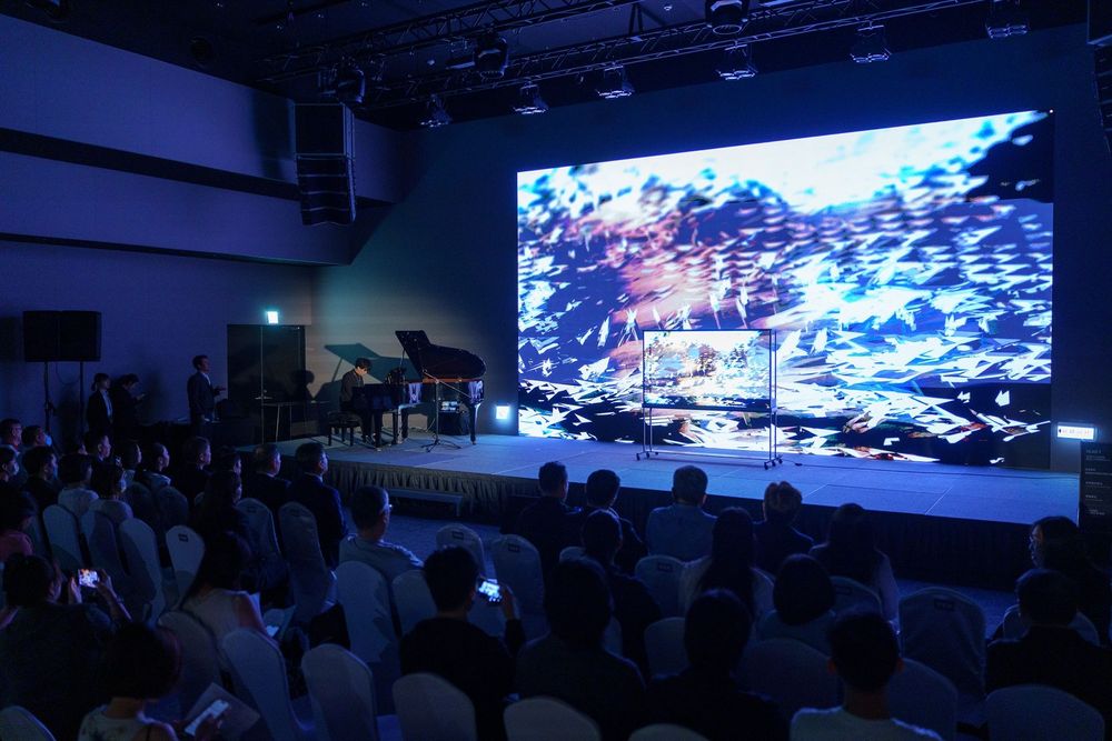 LG Physis — exhibition view 3